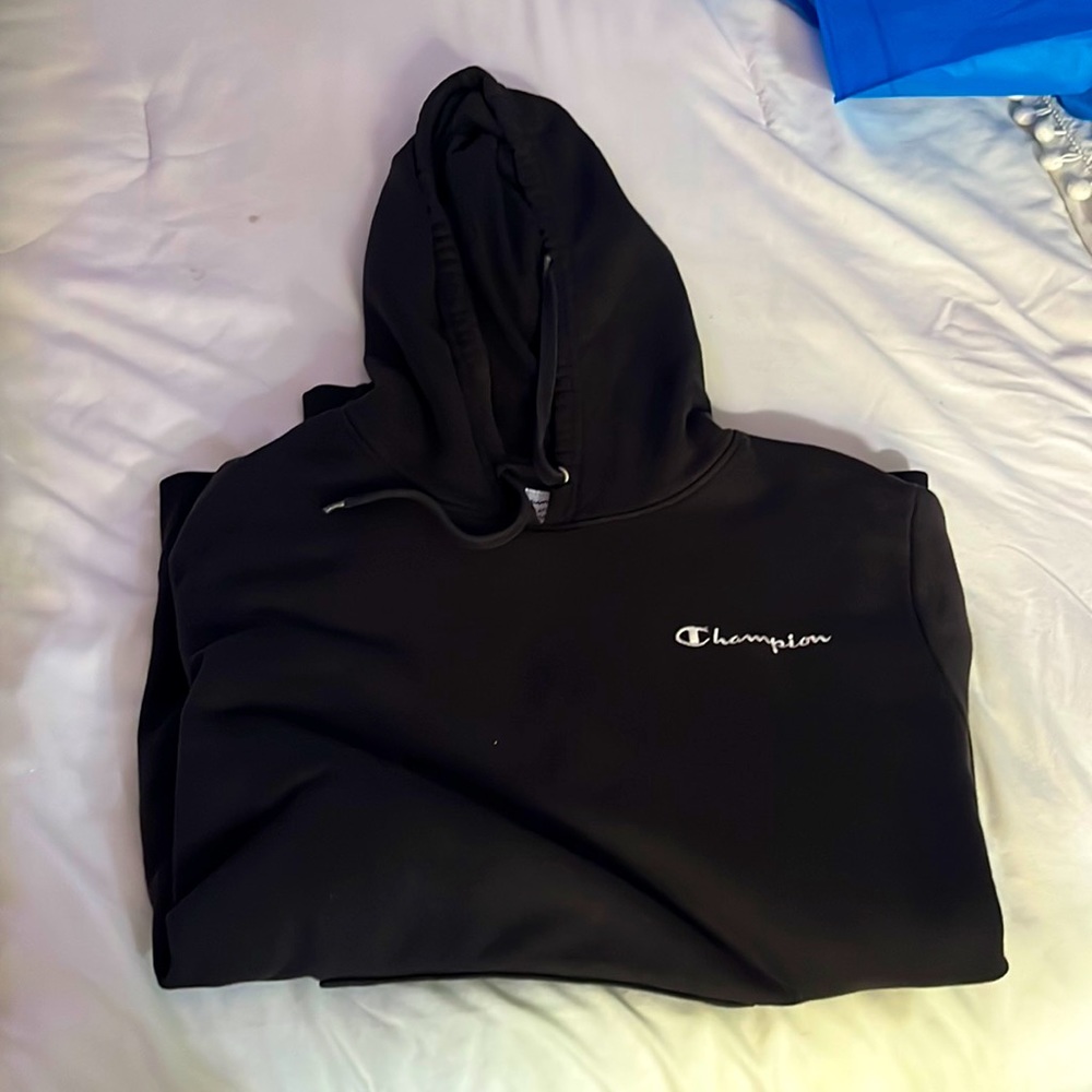 Medium Men’s black athletic champion hoodie